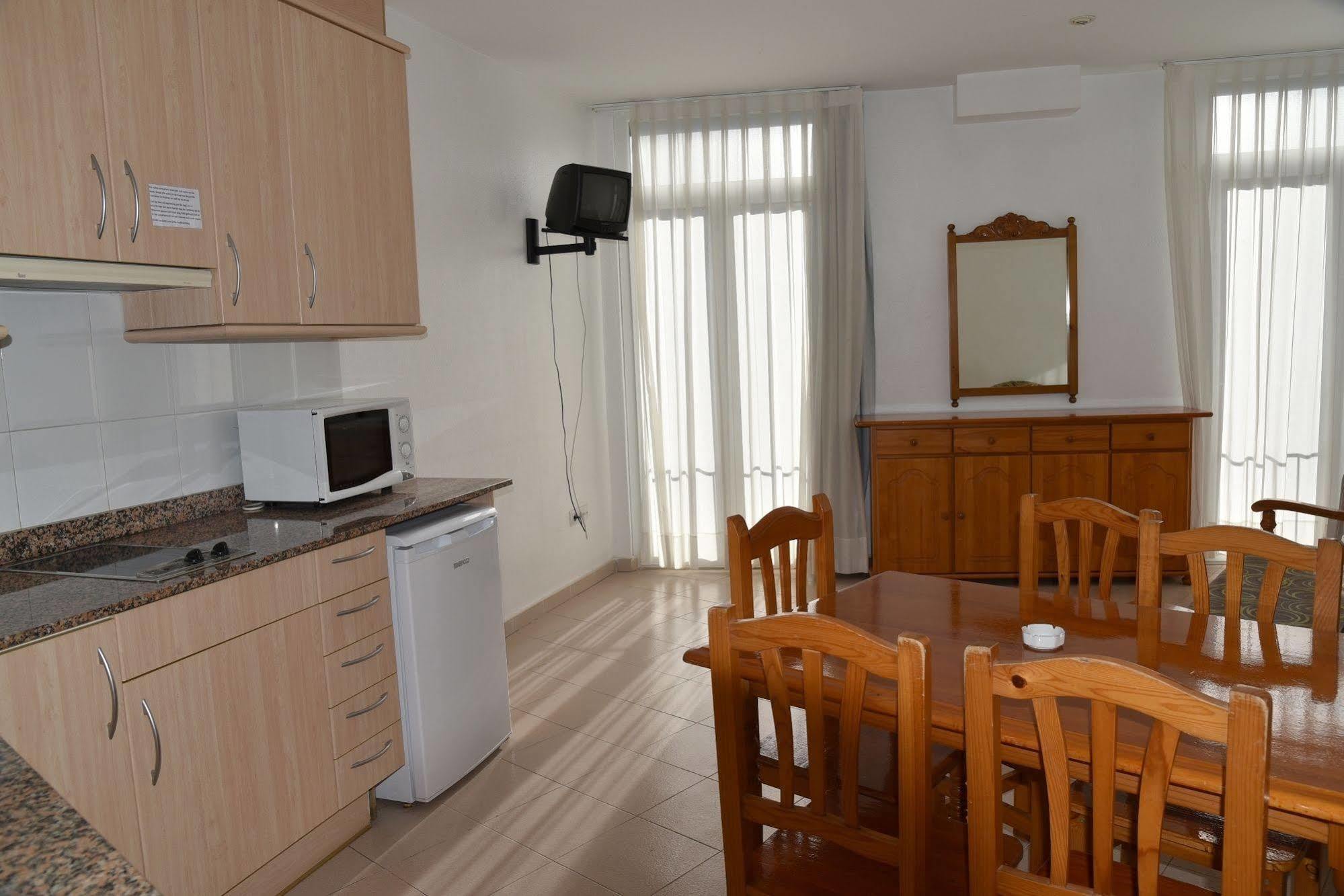 Apartamentos Ar Dosjoimi Λορέτ Ντε Μαρ Εξωτερικό φωτογραφία