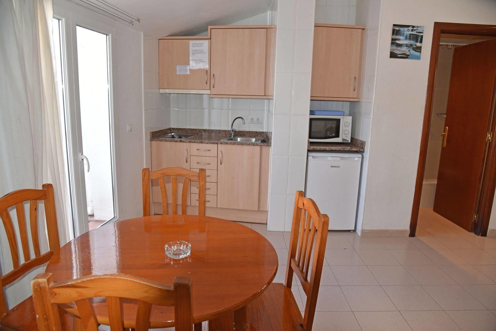 Apartamentos Ar Dosjoimi Λορέτ Ντε Μαρ Εξωτερικό φωτογραφία