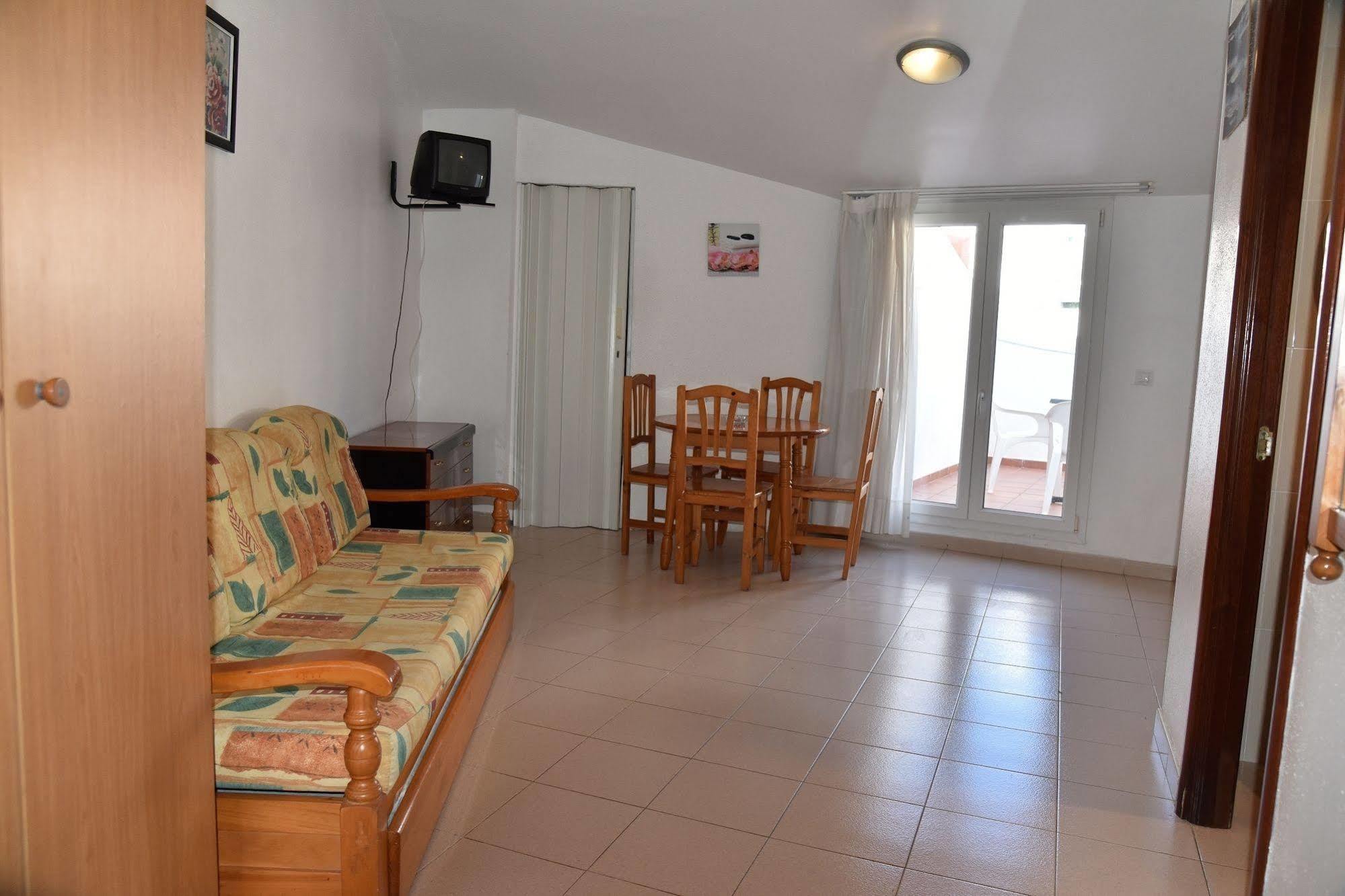 Apartamentos Ar Dosjoimi Λορέτ Ντε Μαρ Εξωτερικό φωτογραφία